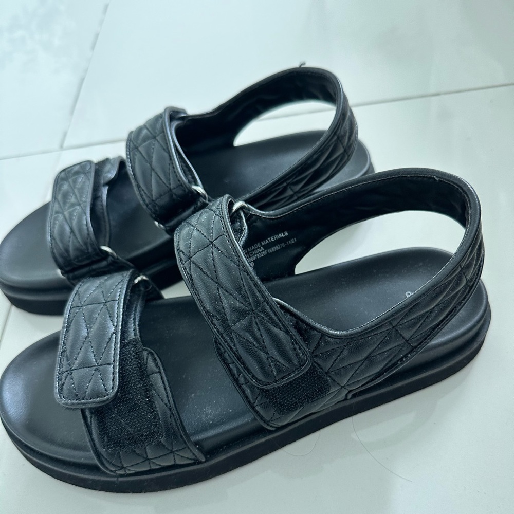 Women’s Leather Black ‘A New Day’ Sandals size 8.5